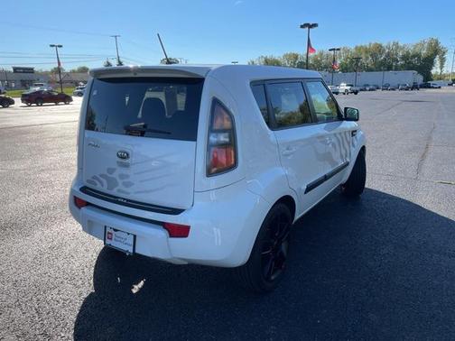 2011 Kia Soul +
