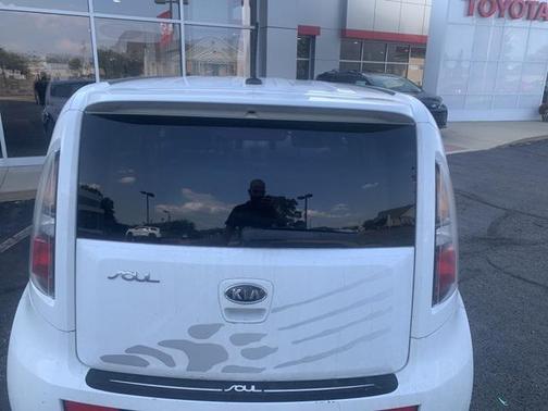 2011 Kia Soul +