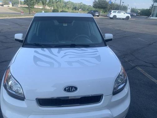2011 Kia Soul +
