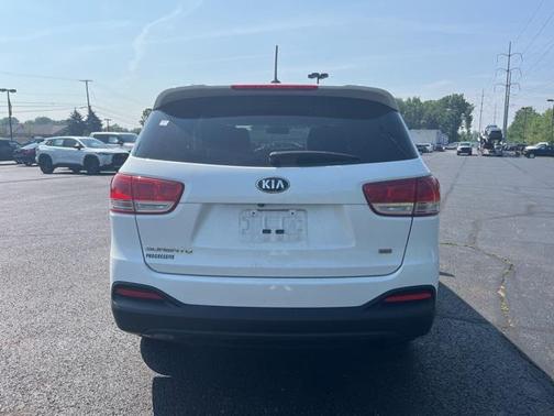 2016 Kia Sorento LX