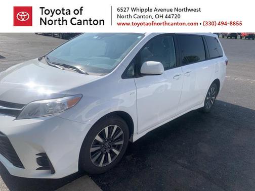 2019 Toyota Sienna LE