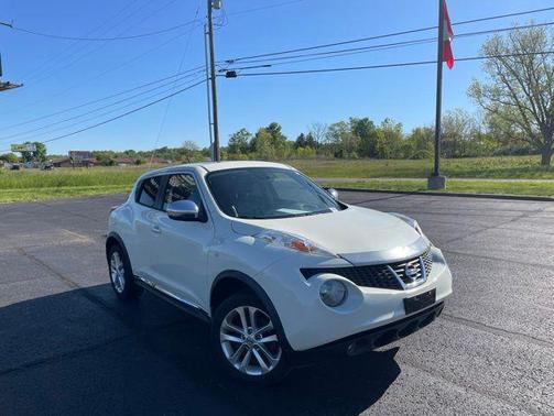 White Pearl 2012 Nissan Juke SL