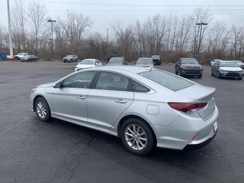 2018 Hyundai SONATA SE