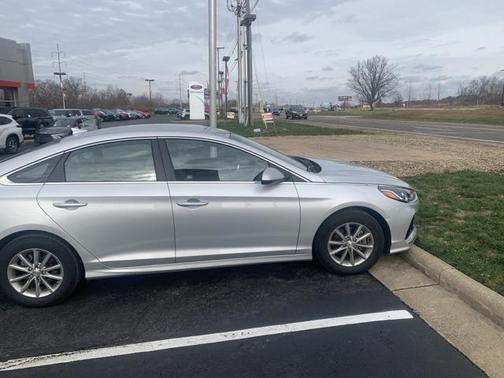 2018 Hyundai SONATA SE
