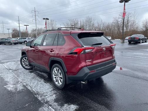 2025 Toyota RAV4 XLE Premium