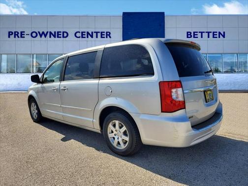 2012 Chrysler Town & Country Touring