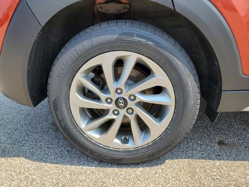 2017 Hyundai TUCSON SE