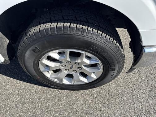 OXFORD WHITE 2023 Ford F-150 XLT
