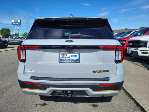 SPACE WHITE METALLIC 2026 Ford Explorer Tremor
