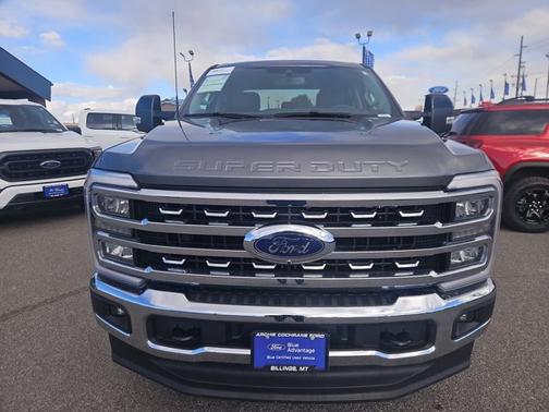 2025 Ford F-350 LARIAT SUPER DUTY