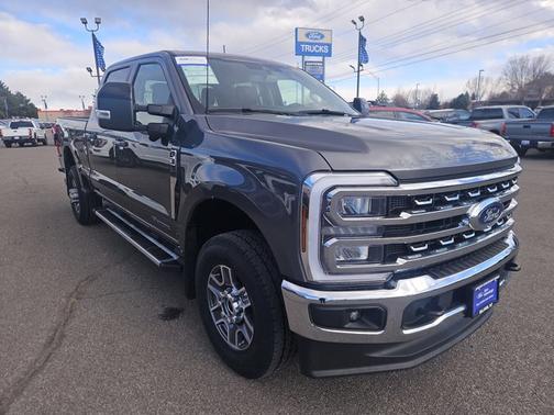 2025 Ford F-350 LARIAT SUPER DUTY
