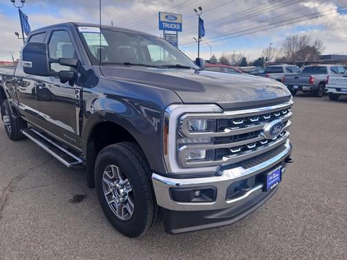 2025 Ford F-350 LARIAT SUPER DUTY