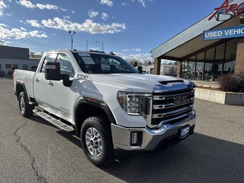 White 2022 GMC Sierra 1500 SLE