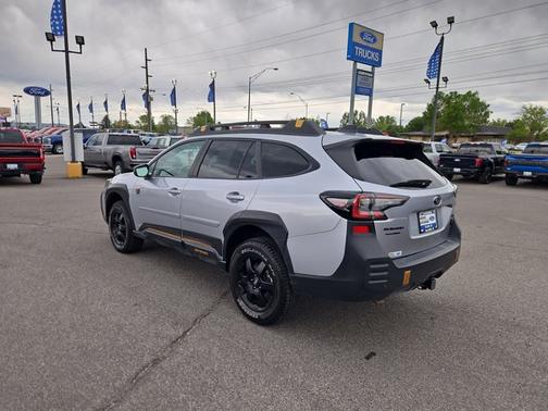 Ice Silver Metallic 2025 Subaru Outback WILDERNESS