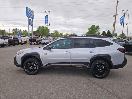 Ice Silver Metallic 2025 Subaru Outback WILDERNESS