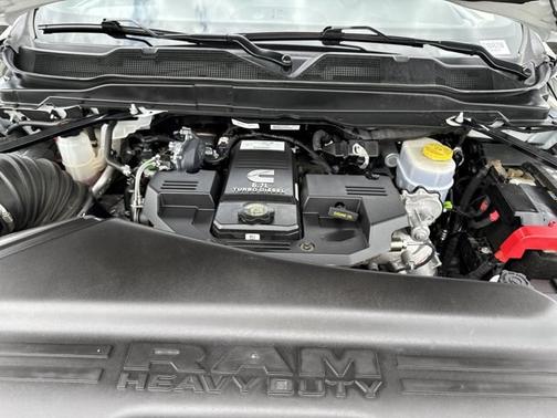 Bright White Clearcoat 2024 RAM 2500 TRADESMAN