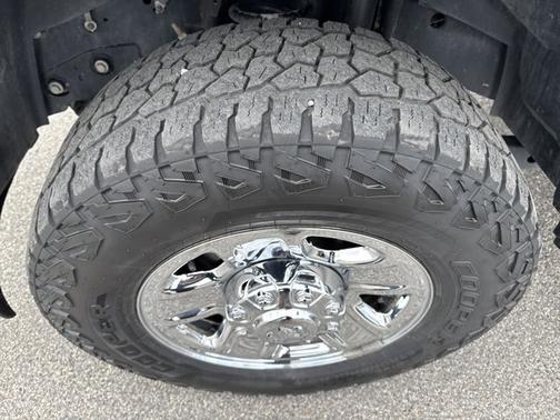 Bright White Clearcoat 2024 RAM 2500 TRADESMAN