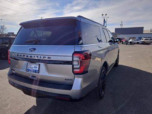 2022 Ford Expedition LIMITED