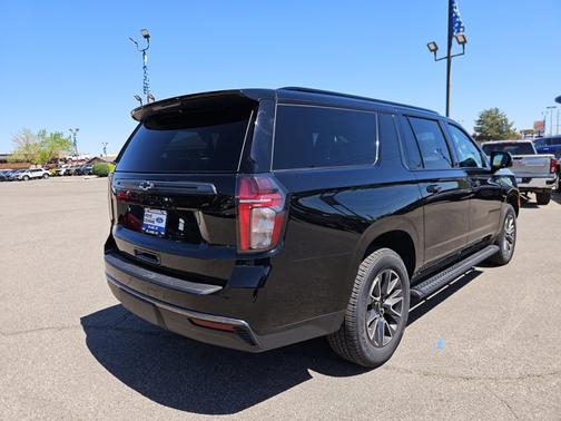 Black 2022 Chevrolet Suburban Z71