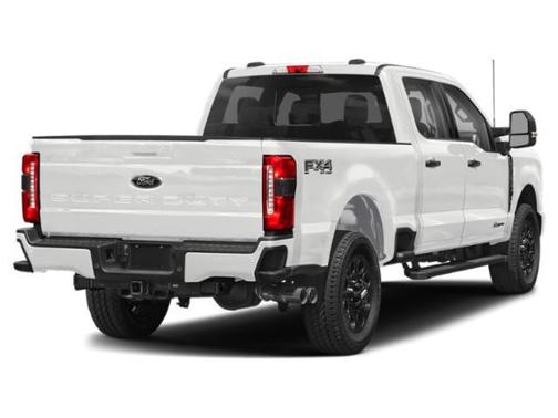 Oxford White 2027 Ford F-250 XLT