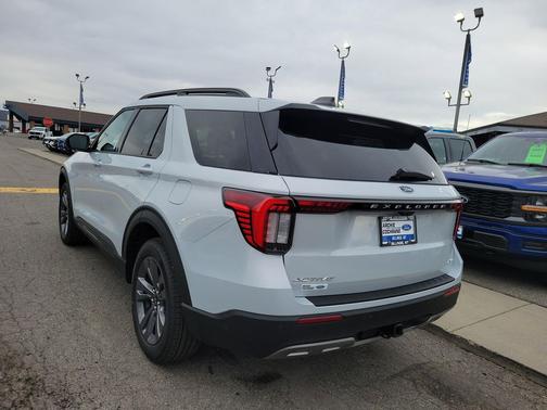 SPACE WHITE METALLIC 2026 Ford Explorer Active w/200A Pkg