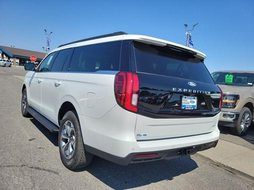 Star White Metallic Tri-Coat 2027 Ford Expedition Max Active 4x4