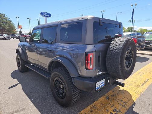 CARBONIZED GRAY METALLIC 2024 Ford Bronco Wildtrak