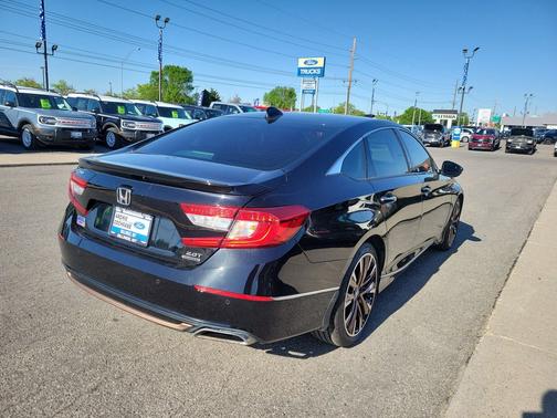 Crystal Black Pearl 2019 Honda Accord Touring 2.0T