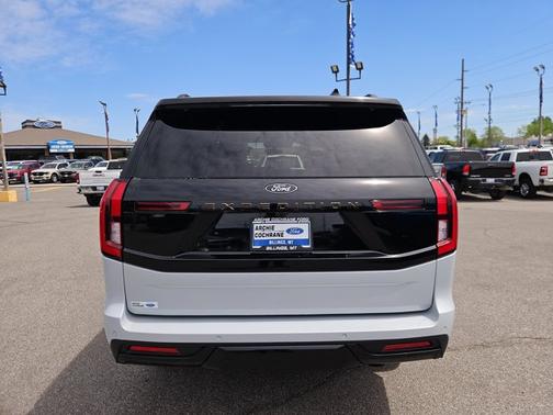 SPACE SILVER METALLIC 2025 Ford Expedition TREMOR