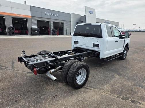 2025 Ford F-350 XLT