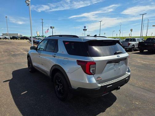 Iconic Silver Metallic 2024 Ford Explorer Timberline