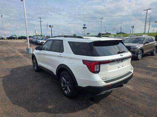 Star White Metallic Tri-Coat 2026 Ford Explorer Active