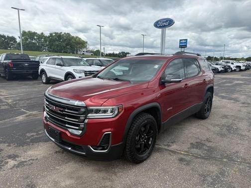 2022 GMC Acadia AWD AT4
