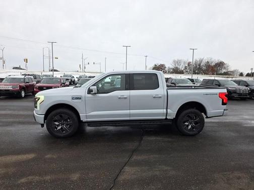 2025 Ford F-150 Lightning LARIAT