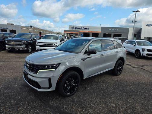 Wolf Gray 2023 Kia Sorento SX