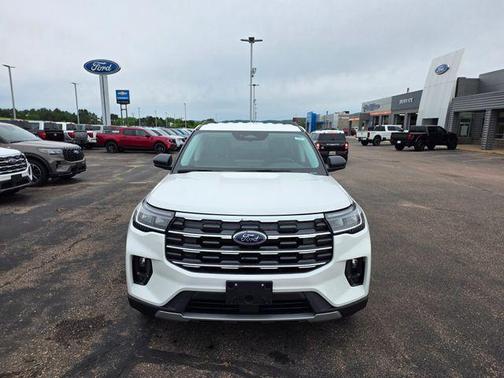 Star White Metallic Tri-Coat 2026 Ford Explorer Active