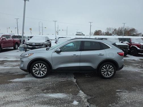 2022 Ford Escape Titanium