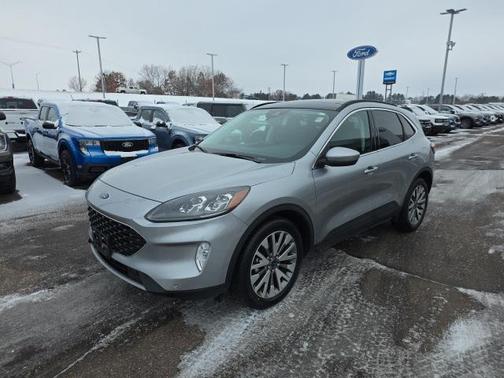 2022 Ford Escape Titanium