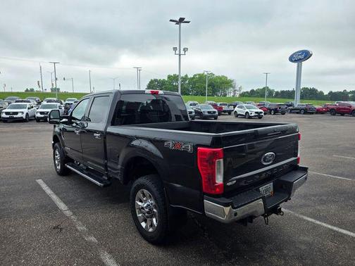 Black Metallic 2019 Ford F-350 Lariat