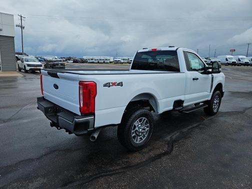 2025 Ford F-350 XLT