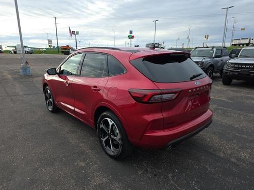 2026 Ford Escape ST-Line Elite