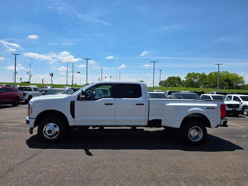 Oxford White 2026 Ford F-350 XL