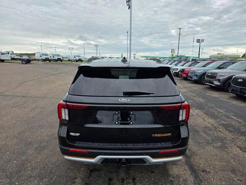 Agate Black Metallic 2026 Ford Explorer Tremor