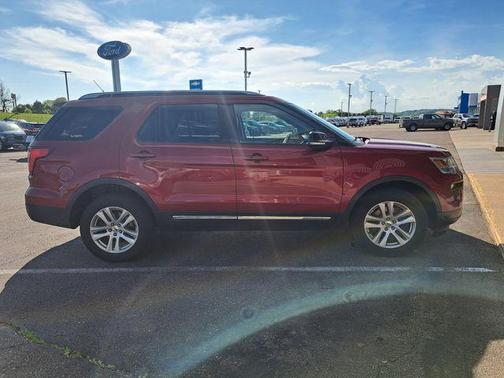 Ruby Red Metallic Tinted Clearcoat 2018 Ford Explorer XLT