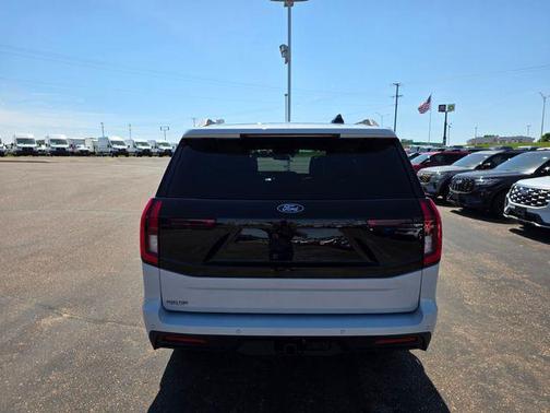 Space Silver Metallic 2026 Ford Expedition Tremor