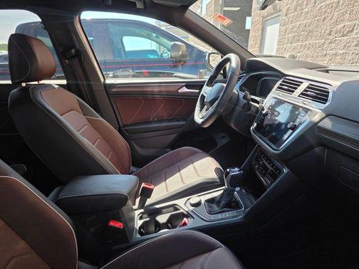 Opal White 2024 Volkswagen Tiguan 2.0T SEL R-Line 4MOTION