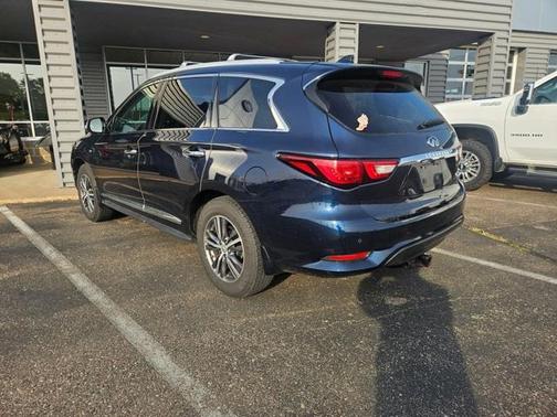 2017 INFINITI QX60 Base