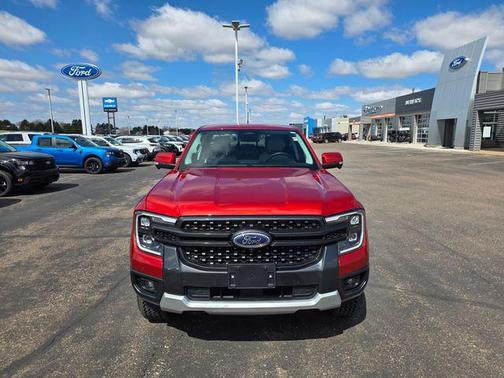 Hot Pepper Red Metallic Tinted Clearcoat 2024 Ford Ranger LARIAT