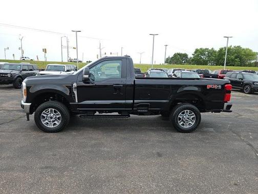 2025 Ford F-250 XLT