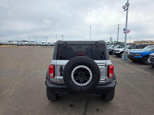 Iconic Silver Metallic 2024 Ford Bronco Black Diamond